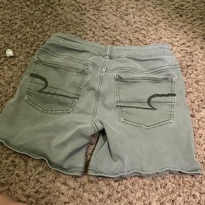 american eagle shorts green